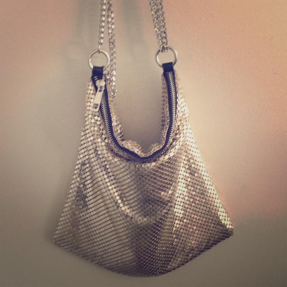 Mesh shoulder bag